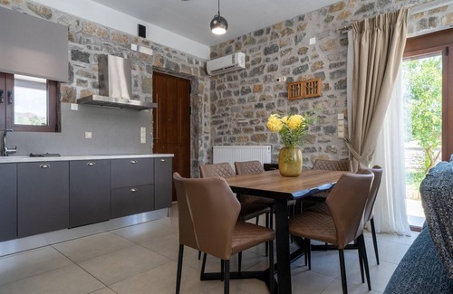 Monopari Villa | Villa in Koxare with Private Pool & Garden