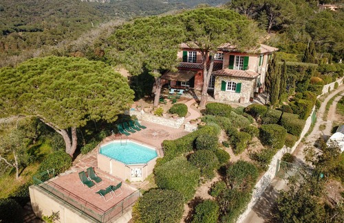 Magazzini Villa | Villa in Magazzini with 5 bedrooms sleeps 10