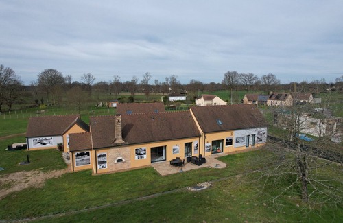 Monce-en-Belin Villa | Villa in Moncé-en-Belin near Le Mans Circuit