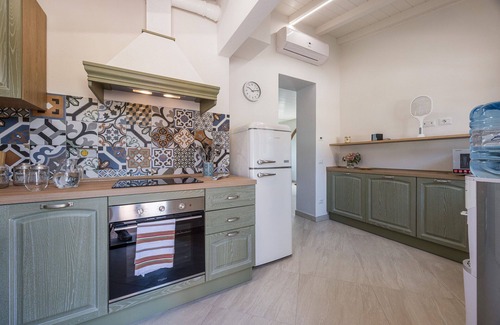 Poggio a Caiano Villa | Villa in Poggio A Caiano with 2 bedrooms sleeps 4