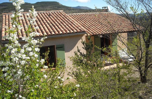 Salerans Villa | Villa in the gorges Méouge overlooking the valley