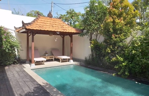 Babakan Villa | Villa in Tumbak Bayuh, 3 Bedrooms, 3 Bathroom. Air-conditioned.private Pool