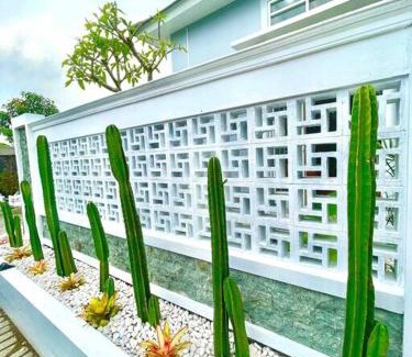 Baturetno Villa | Villa in Yogyakarta, 4 Bedroom + AC, Near Airport