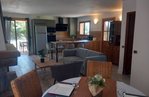Cirendinu Villa | Villa Indépendante Entièrement Rénovée à 5 mn des Plages