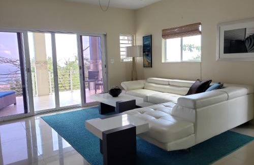 Mafolie Apartment | Villa Indigo Sunny 1BR Apartment in Private Gated Estate