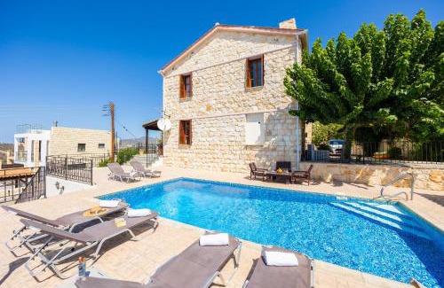Peristerona Villa | Villa Irene Palace