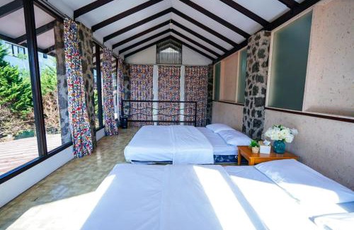 Parongpong Villa | Villa Istana Bunga - HAven House