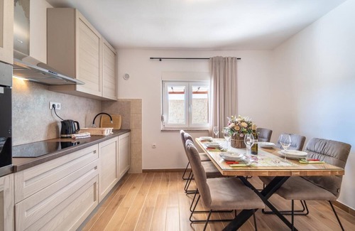 Donje Rastane Villa | Villa Iva - Three Bedroom Villa, Sleeps 7