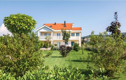 Lovrec House | Villa Ivy with perfect privacy, pool, sauna and jacuzzi