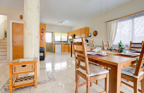 Emba Villa | Villa Kalandia, Emba, Paphos Beautiful 3 Bedroom Villa with Private Pool