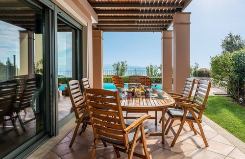 Nea Makri Villa | Villa Kalida, Stunning sea view and Relax!