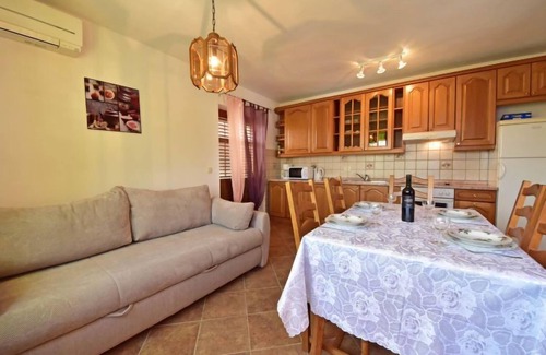 Opric Apartment | Villa Karolina by Interhome