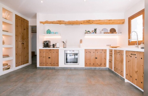 Sant Jordi de Ses Salines Villa | Villa KM4 - Four Bedroom Villa, Sleeps 16