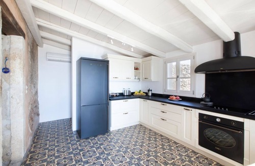 Mesovounia Villa | Villa Kothreas - Four Bedroom Villa, Sleeps 8