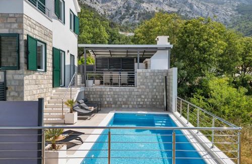 Bast Villa | Villa la Perla