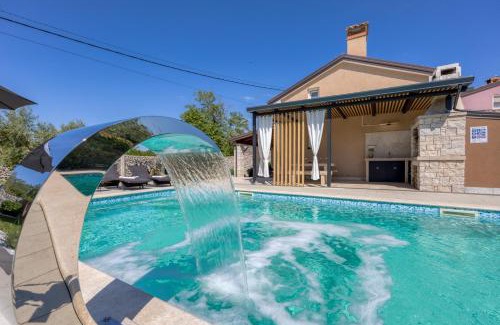Sveta Nedelja Villa | Villa Lana near Labin