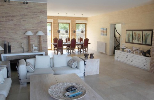 Kastrosikia Villa | Villa Lefka
