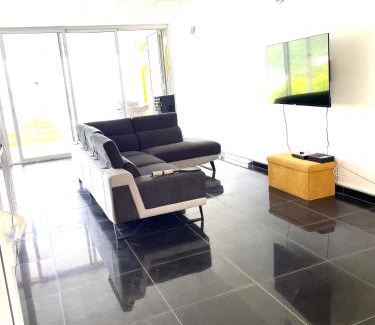 Riviere-Sens House | Villa les manguiers