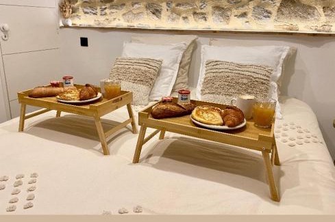 La Vicomte-sur-Rance Bed & Breakfast | Villa Lily Spa, chambre d’hôtes avec spa privatif