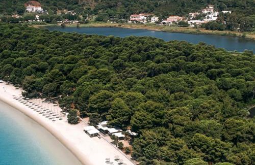 Koukounaries Villa | Villa Madag