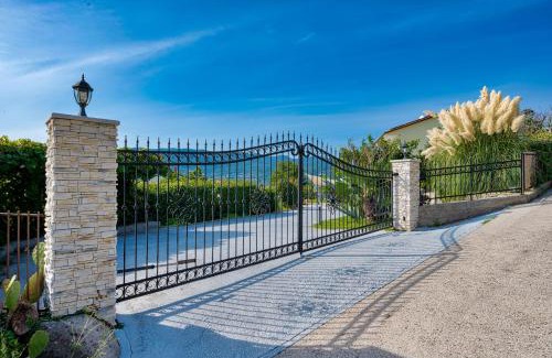 Sarsoni Villa | Villa Maelynn Opatija with Heated Pool and Sea View