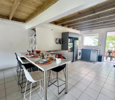 Case-Pilote House | Villa Mamour