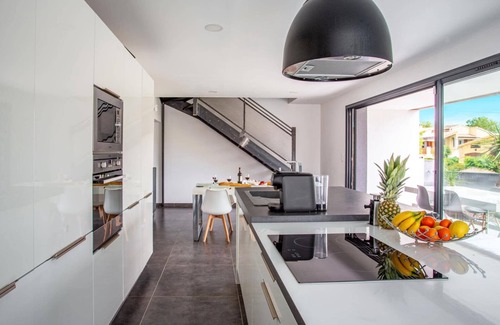 Le Cailar Villa | Villa Manade by Villa Plus