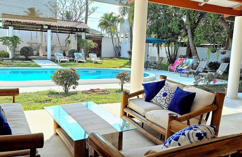Playa San Diego Villa | Villa Mar Azul- <2 min to Beach/Surf/Pool