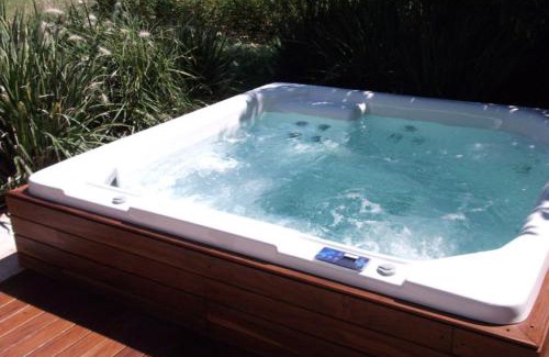 Pigadhakia Villa | Villa Marilena with Jacuzzi