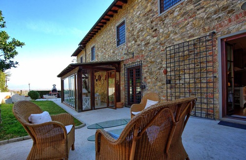 Quarrata Villa | Villa Marusca – Villa with a private pool and panoramic views in Tuscany