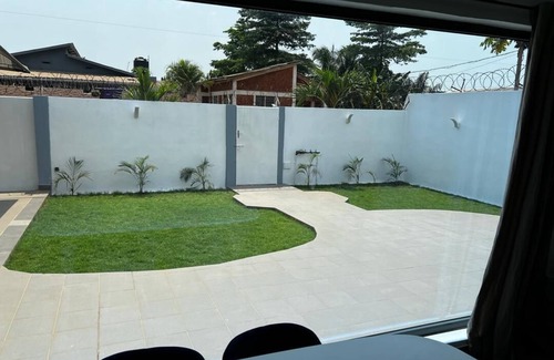 Abomey-Calavi Villa | Villa Meublée à Arconville à 10mn D'erevan Calavi