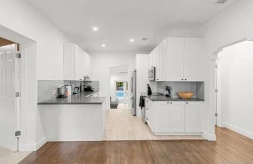 Northeast Miami Condo | Villa Miami Poolside Paradise