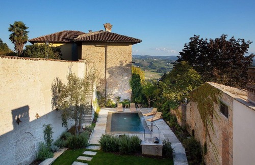 Monforte d'Alba Villa | Villa Mona - Langhe, Italy
