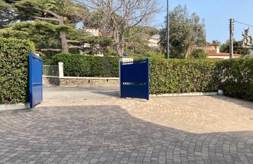 Sainte-Maxime City Centre Villa | Villa Montfleuri, vieille ville à pieds, vue mer, piscine, 8 pers