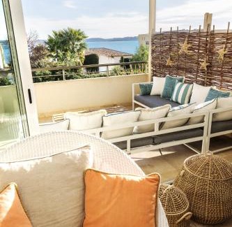 Sainte-Maxime City Centre Villa | Villa Montfleuri, vieille ville à pieds, vue mer, piscine, 8 pers