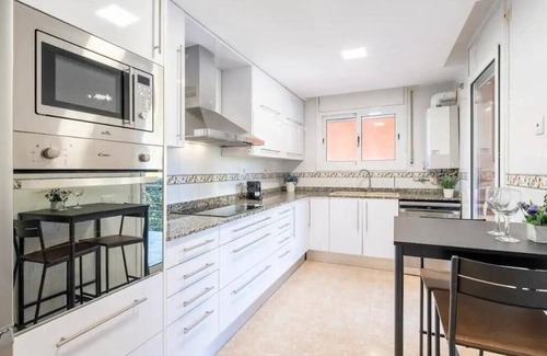 Tamarit Villa | Villa 'Mora 2 Pool Oasis' with Mountain View, Wi-Fi and Air Conditioning
