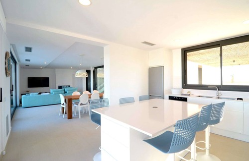 Mas Pinell Villa | Villa near Mas Pinell Beach with Private Pool