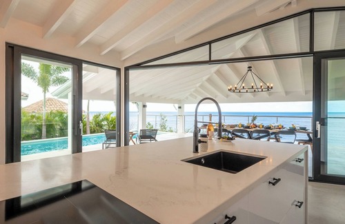 Bisento Villa | Villa Neshi, Spacious 5-bedroom villa in charming Cas Abou Resort with AC, WiFi