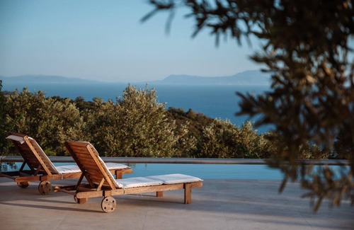 Loutsa Villa | Villa Nevas (5000sqm plot with Private Stone House with Pool and Amazing Seaview)