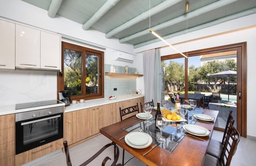 Tavronitis Villa | Villa Nineta - Three Bedroom Villa, Sleeps 6