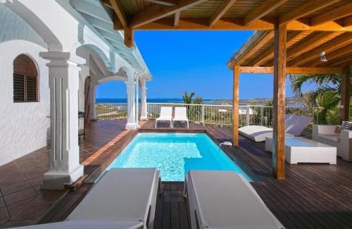 Orient Bay Villa | Villa Occitane 3 chambres, vue mer spectaculaire et piscine privée