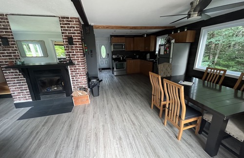 Chertsey Ski Chalet | Villa Odette - Alpine Modern - Sunny 2 floor 3 bedroom Chalet + Spa