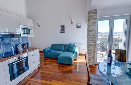 Susica Apartment | Villa on Murter with Pool and Sea View