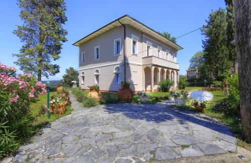 Peccioli Villa | Villa Orsini Peccioli - Villa storica ad uso esclusivo con piscina