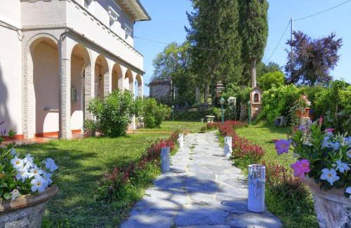 Peccioli Villa | Villa Orsini Peccioli - Villa storica ad uso esclusivo con piscina