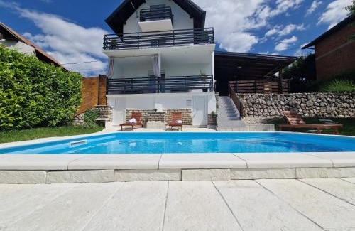 Kraljevec Sesvetski Villa | Villa Otto - Private Pool & Garden