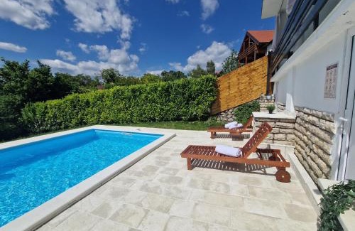 Kraljevec Sesvetski Villa | Villa Otto - Private Pool & Garden