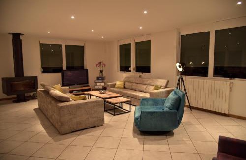 Saint-Andre-de-Cubzac House | Villa Parenthese