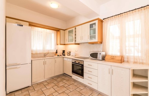 Agios Stefanos Avliotes Villa | Villa Petrosa by Villa Plus