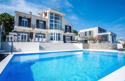 Pobri Villa | Villa Piano with Pool
